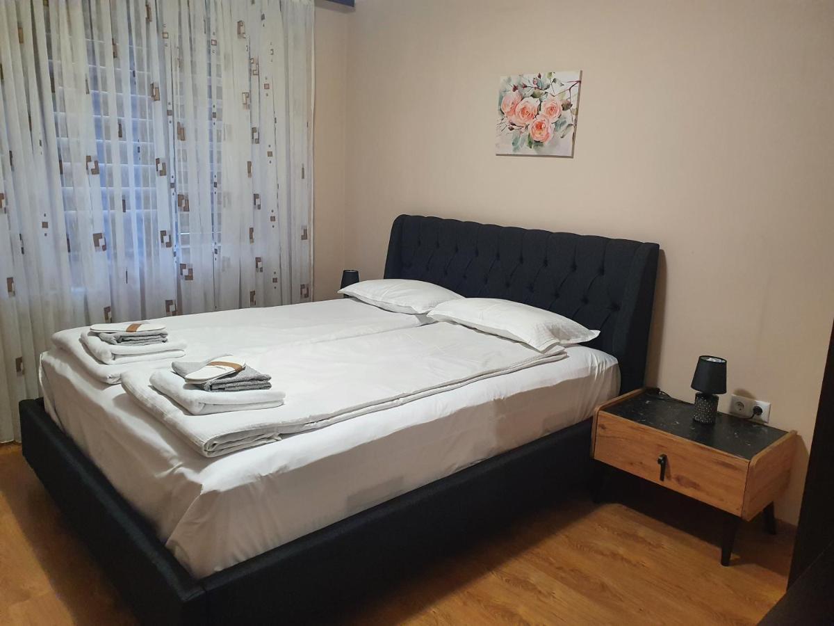 Studio Kamelia Kazanlak Luaran gambar